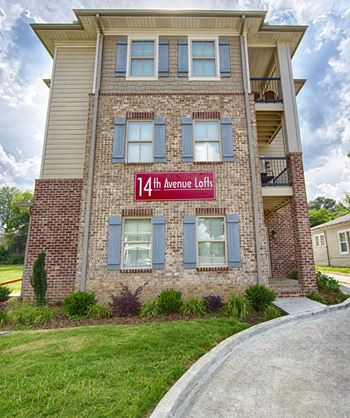 3 Bedroom 3 full bath boutique loft apartments